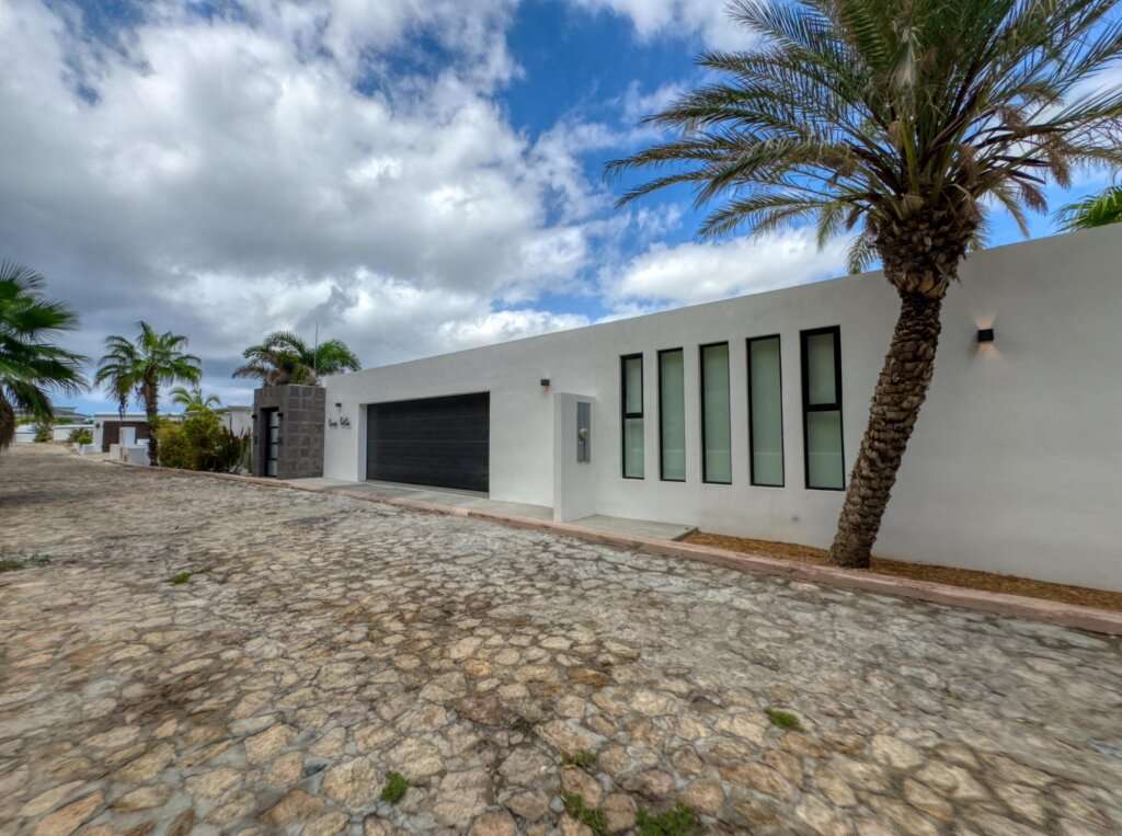 Cabo Luxury Pedregal Csl Perched high above the Pacific on the iconic cliffs of Pedregal, Casa Q is a rare opportunity to own one of Los Cabos' most spectacular – 140 Camino Pacifico Alto, Cabo San Lucas, BS