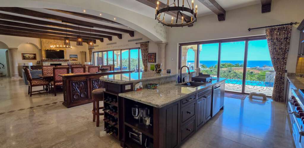 Cabo Luxury Fundadores Luxury Estate in Puerto Los Cabos - Introducing an extraordinary value opportunity in the prestigious community of Puerto Los Cabos--now offered at for sale