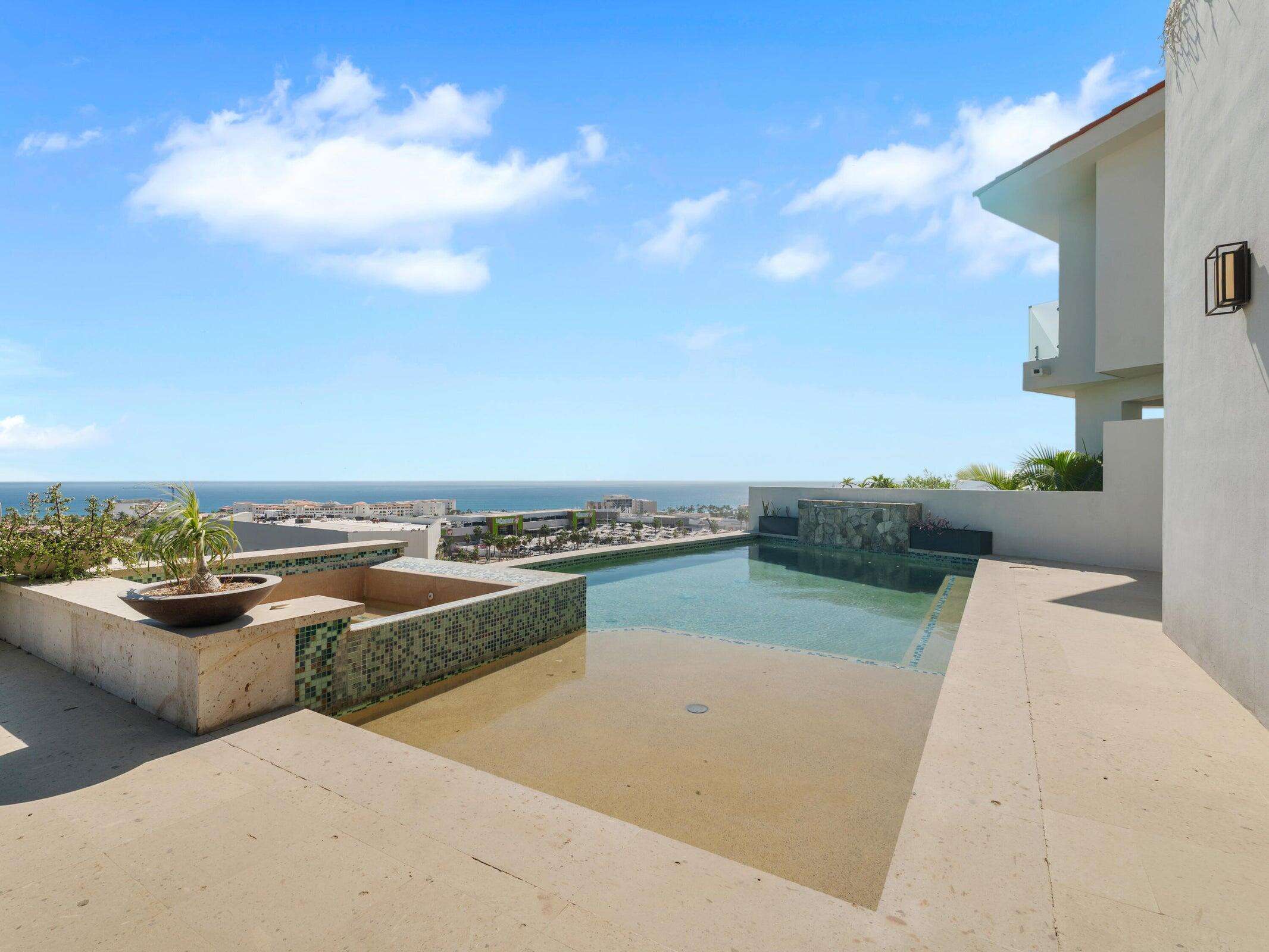 Cabo Luxury La Cima Set at the highest point of La Cima in the prestigious gated community of Club Campestre, this 5-bedroom, 3.5-bath residence enjoys spectacular – Callejón del Pueblo, Cabo San Lucas, BS