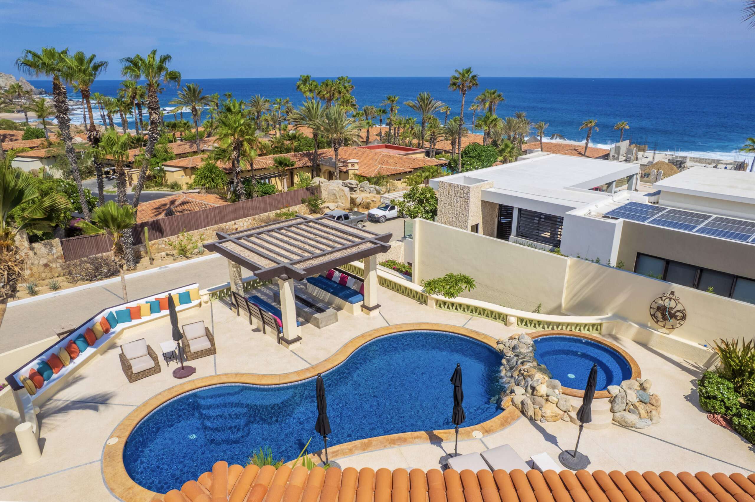 Cabo Luxury Santa Carmela Luxury turnkey estate located in the prestigious gated community of Santa Carmela. Beautiful protected ocean – 17 Playa del Rey, Cabo Corridor, BS